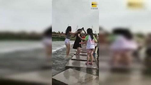 girl吃瓜视频,女孩的吃瓜视频大揭秘