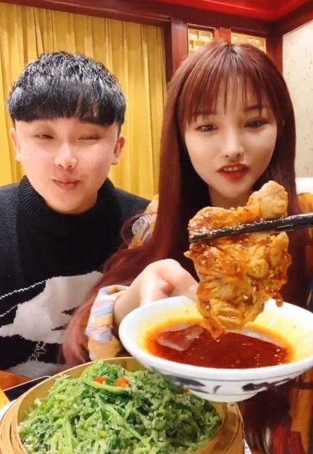 开封小仙女吃瓜事件